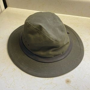 Filson insulated tin cloth packer hat with fold-down ear flap